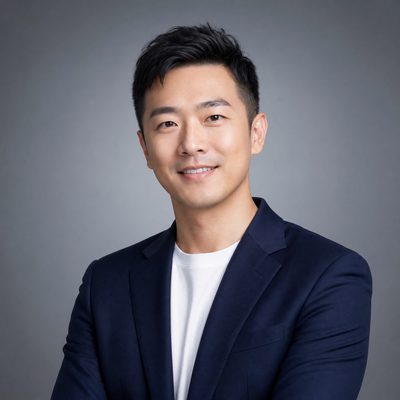 陈明轩,黄色动漫创始人兼CEO,正面职业照